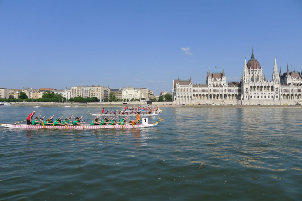 Címvédő a Testnevelési Egyetem a fesztiválszezont indító Dunai Regattán 