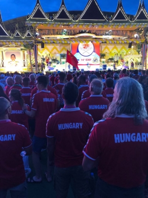 Tűzijáték a magyar sárkányhajósok tiszteletére Tájföldön a Világbajnokságon